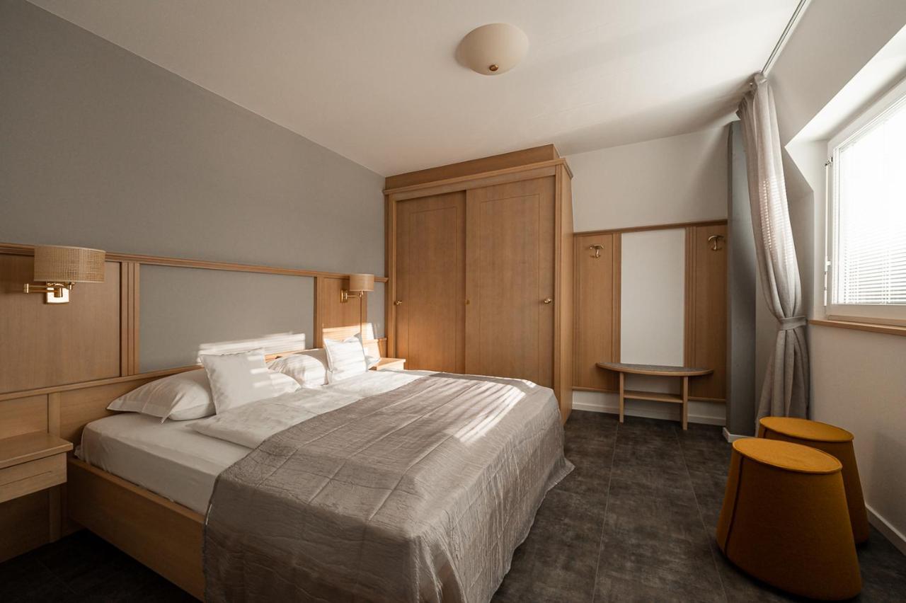 Apartmenthotel Ritterhof Suites & Breakfast Шена Екстериор снимка